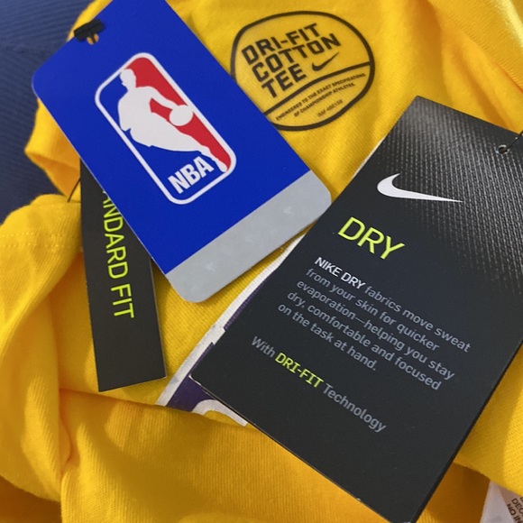 NWT NIKE LAKERS #23 LeBron James Tee - Picture 3 of 4